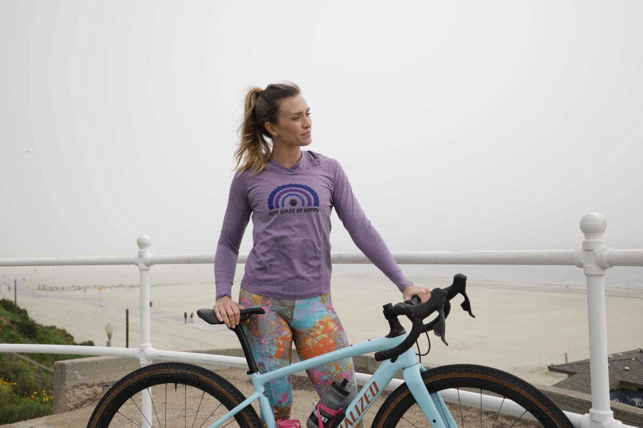 Women's cycling knickers with colorful design, featuring comfort and performance fabric, ideal for versatile riding activities.